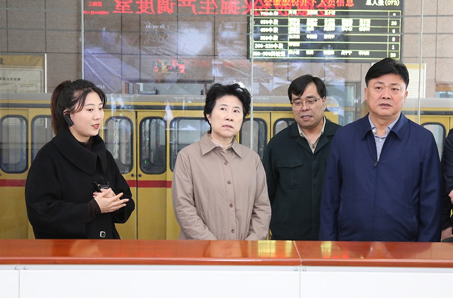 36-2023年3月，省生態(tài)環(huán)境廳黨組書記蘇君蒞臨金徽股份調(diào)研綠色礦山及“兩山”實(shí)踐創(chuàng)新基地建設(shè)情況。.jpg